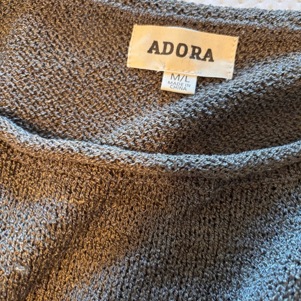 Sweater size M/L - Picture 4 of 5